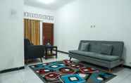 พื้นที่สาธารณะ 3 Comfy 3 BR Kenanga Homestay Wonocatur