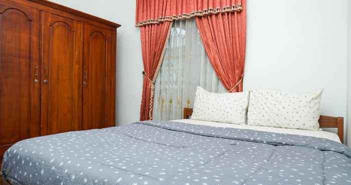 ห้องนอน Spacious 4 Bedrooms Timoho Homestay