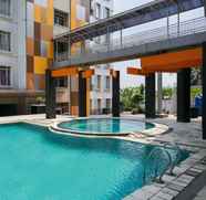 Kolam Renang 2 Spacious Studio Gardenia Boulevard Apartment Near Kemang