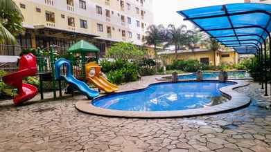 Swimming Pool 4 Best and Homey Studio 25 Kebagusan City Apartment By Travelio