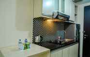 พื้นที่สาธารณะ 3 Simple Studio Room at Grand Serpong Apartment By Travelio