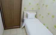 Kamar Tidur 4 Good 2BR Puri Park View Apartment with Balcony By Travelio