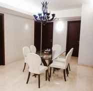 Lobi 4 Homey 3BR The Royale Springhill Apartment near JIEXPO/PRJ Kemayoran By Travelio