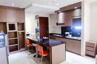 Ruang Umum Comfy 2BR Apartment @ Mangga Dua Residence near ITC Mall By Travelio