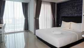 Kamar Tidur 2 Modern Studio at Tamansari The Hive Cawang by Travelio