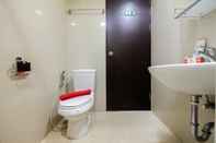 In-room Bathroom Comfy and Cozy Studio Room Atria Residence Gading Serpong By Travelio