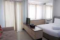 Ruang untuk Umum Minimalist and Close to Pool Studio Apartment Sky Terrace at Daan Mogot Baru By Travelio
