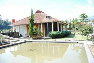 Bên ngoài 4 Villa Kayu Ciwidey