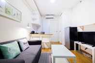 Sảnh chờ Modern and Cozy 2BR Kalibata City Apartment By Travelio