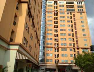 Bangunan 2 Elegant and Modern 2BR Apartment at Grand Setiabudi By Travelio