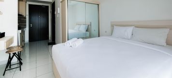 Bedroom 6 Nice & Clean Studio Apartment Casa De Parco By Travelio