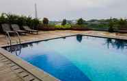 Swimming Pool 5 Tree Park Comfort Studio Apartment near ICE BSD By Travelio