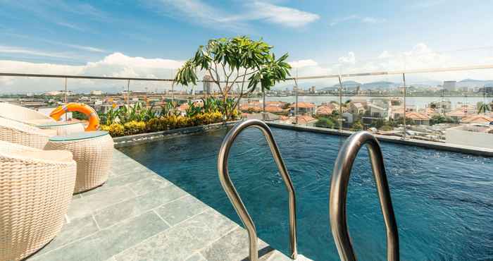 Hồ bơi Sanny Apartment Da Nang