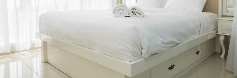 大堂 Spacious and Pleasant 1BR Dago Suites Apartment By Travelio