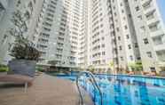 Swimming Pool 3 Modern and Clean 1BR Apartment Near Cihampelas at Parahyangan Residence By Travelio