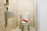 In-room Bathroom Brand New Comfy Studio Springwood Apartment By Travelio