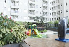 Phương tiện giải trí 3 Cozy 2BR Apartment with Direct Access to Pool at Parahyangan Residence By Travelio