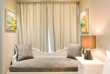 大廳 Elegant and Deluxe Studio Menteng Park Apartment By Travelio