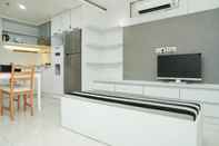 ล็อบบี้ Relaxing Style 1BR at Menteng Square Apartment By Travelio