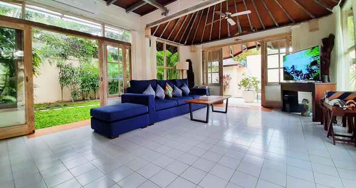 Lobi Villa Coconut Bali