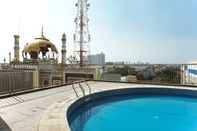 Swimming Pool Brand New Studio Saladin Mansion Apartment with City View By Travelio