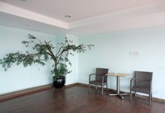 로비 7 Modern and Cozy Studio Apartment at Belmont Residence Puri By Travelio