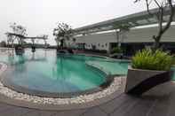 Kolam Renang Trendy and Elegant Studio Apartment at U Residence By Travelio