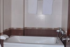 ห้องน้ำภายในห้อง Gia Cuong Hotel Dalat