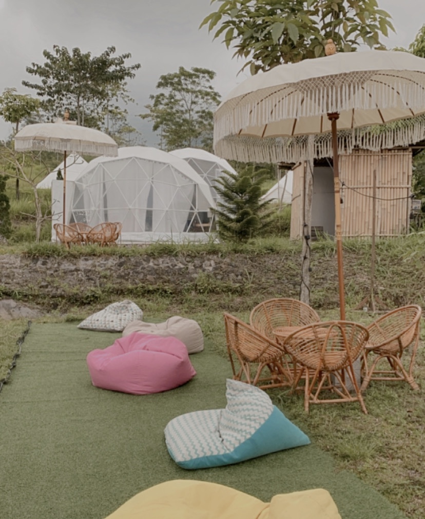 ภายนอกอาคาร Pallatina Glamping Jogja