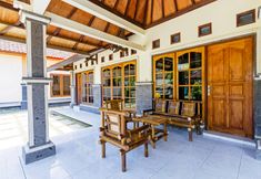 Exterior 2 Villa Puri Cahaya