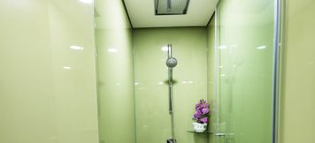 In-room Bathroom 5 Skyview Suites KLCC