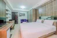 Bedroom Elegant Studio at Metropark Condominium Apartment Jababeka By Travelio