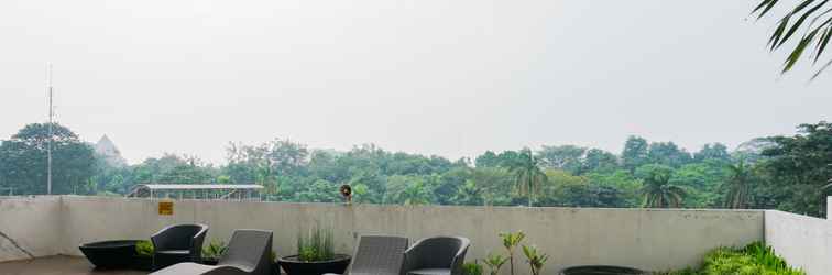 Sảnh chờ Strategic Studio Apartment at Taman Melati near Universitas Indonesia By Travelio