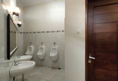 客室内バスルーム 6 Griya Bougenville 2