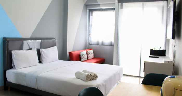 Kamar Tidur Posh and Minimalist Studio Parkland Avenue Apartment By Travelio