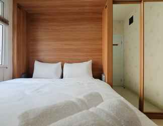 Kamar Tidur 2 Near Shopping Mall 2BR at Green Pramuka City Apartment By Travelio