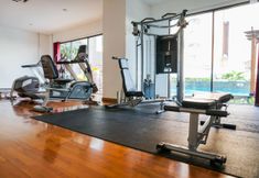 ห้องออกกำลังกาย 7 Stylish and Minimalist Studio at Tamansari Semanggi Apartment By Travelio