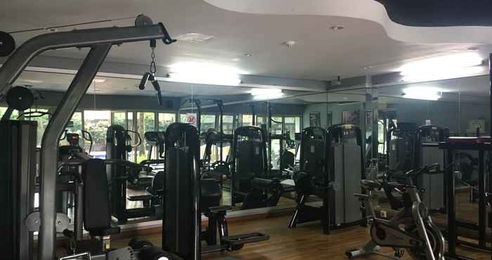 Fitness Center Unique Style Studio Apartment at Galeri Ciumbuleuit 1 near Dago By Travelio