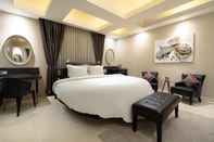 ห้องนอน Suite at The Sun Boutique Hotel Kuta