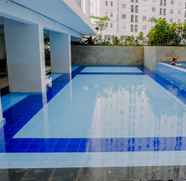 Kolam Renang 2 Comfortable and Big 2BR Bassura City Apartment By Travelio