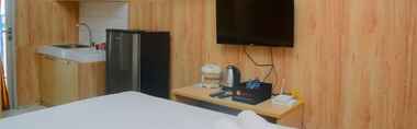Kamar Tidur 2 Comfortable Studio Apartment at Margonda Residence 2 near Universitas Indonesia By Travelio