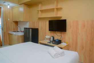 Bedroom 4 Comfortable Studio Apartment at Margonda Residence 2 near Universitas Indonesia By Travelio