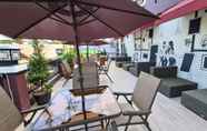 Bar, Cafe and Lounge 6 Horison Rahaya Resort Banten