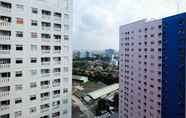 Bangunan 7 Homey and Easy Access to Mall 2BR Green Pramuka Apartment By Travelio