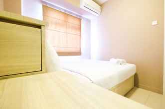 ห้องนอน 4 Homey and Easy Access to Mall 2BR Green Pramuka Apartment By Travelio