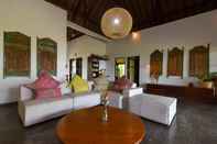 Lobi North Bali Beach Villa Ayu