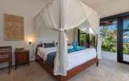 Kamar Tidur 6 North Bali Beach Villa Ayu