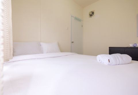 臥室 Cozy & Modern 2BR at Green Pramuka City Apartment By Travelio