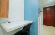 Kamar Tidur 2 Comfy Studio Apartment at Tamansari Mahogany By Travelio