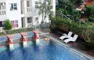 Kolam Renang 6 Roomy 2BR Belmont Residence Apartment near Puri By Travelio